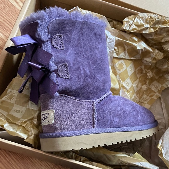 UGG Kids Lilac Boots with Bows - Picture 1 of 7